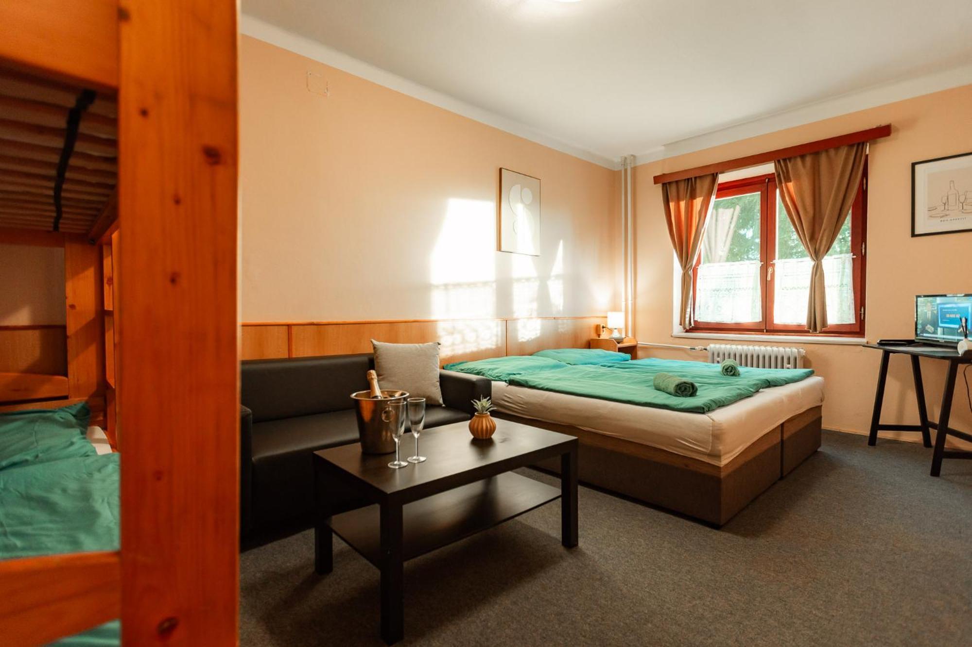 Hotel Rozkos Česká Skalice 客房 照片